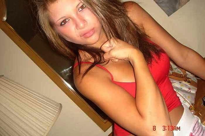 For Relationship A Serious Looking Brooklyn Girl Hannover
