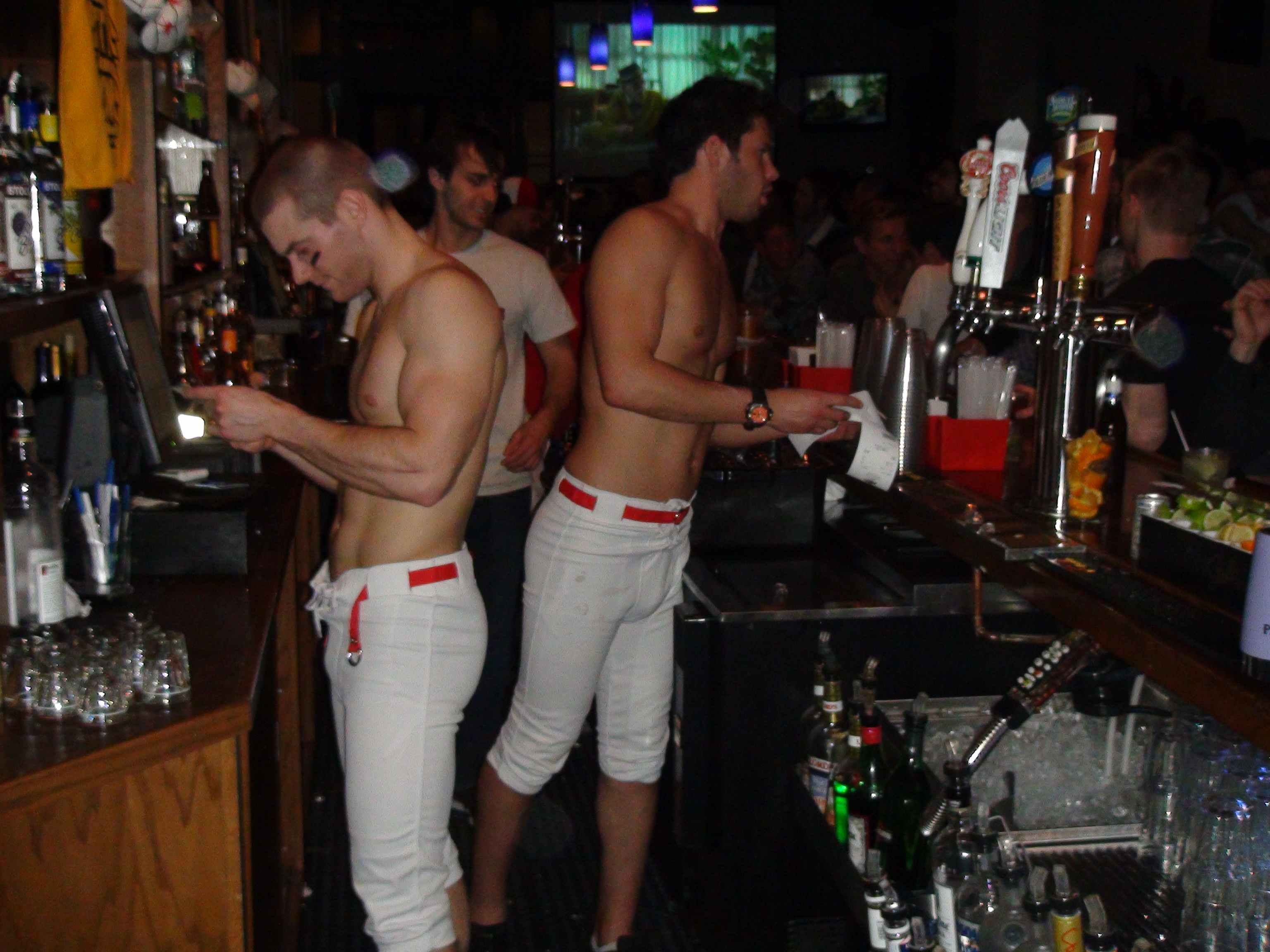 Gay bars and clubs in New York.